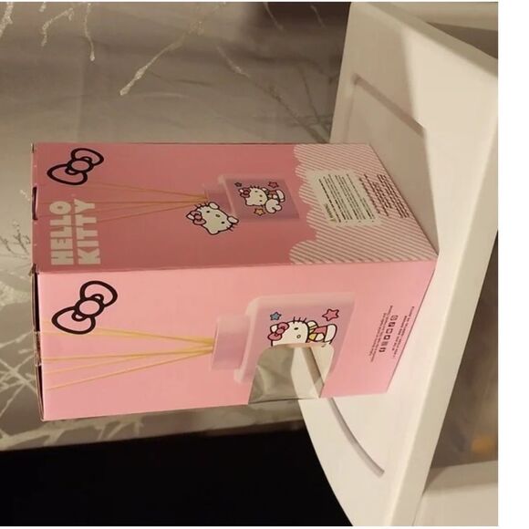 Hello Kitty Ceramic Reed Diffiser Lavender - Picture 8 of 8